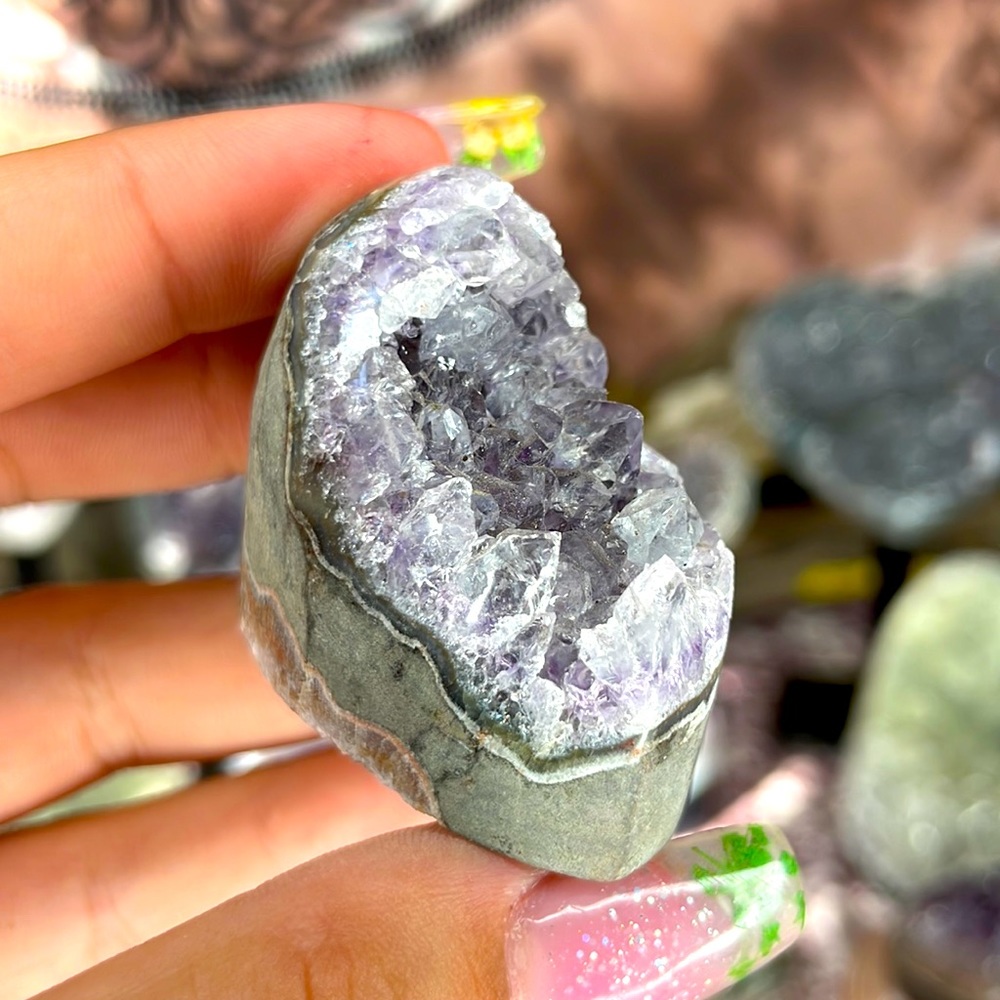 Amethyst Standing Geode